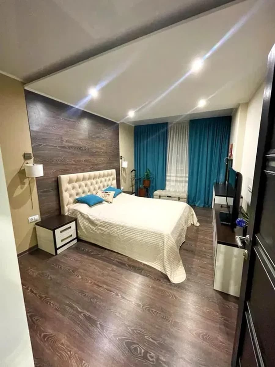 2-bedroom apartment in city