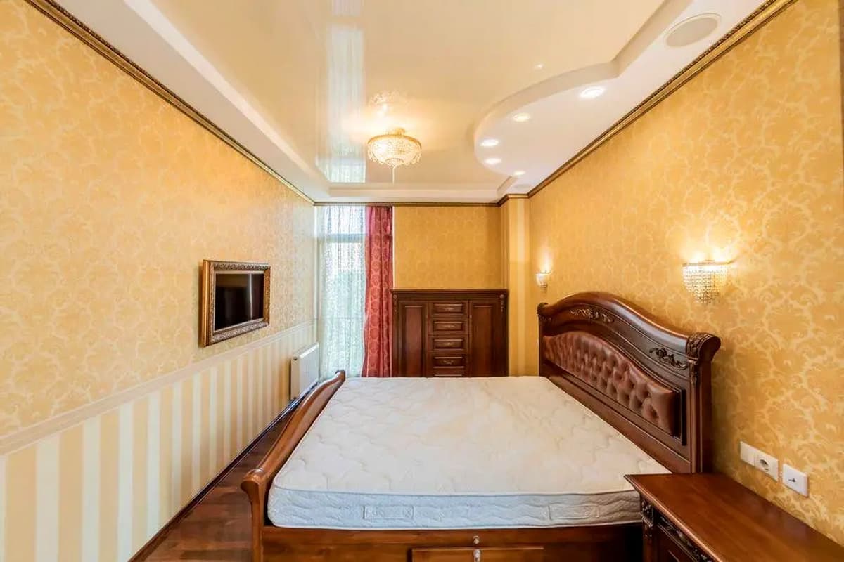 3-bedroom apartment in Kyiv Dneprovskyy