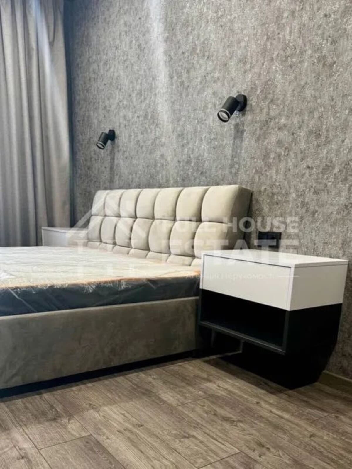 2-bedroom apartment in Kyiv Holoseevskyy