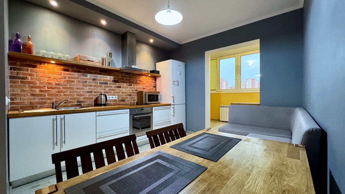 1-bedroom apartment in city