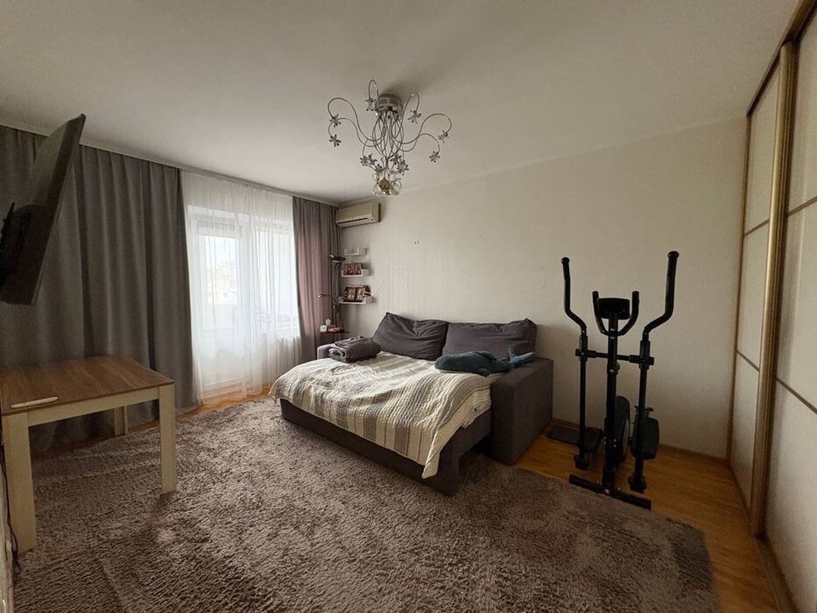 2-bedroom apartment in Kyiv Darnytskyy