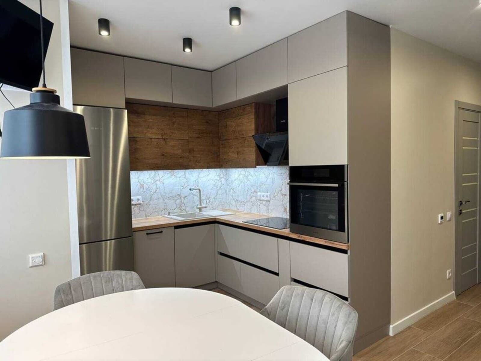 2-bedroom apartment in Kyiv Holoseevskyy