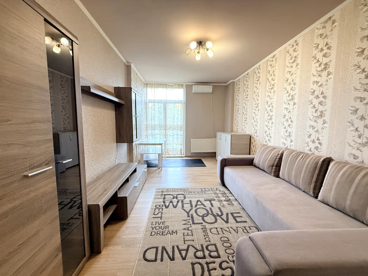 2-bedroom apartment in city