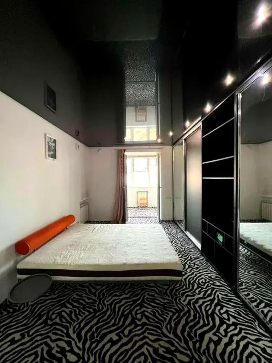 3-bedroom apartment in city