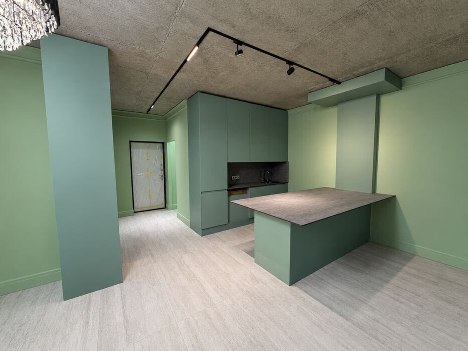 1-bedroom apartment in city