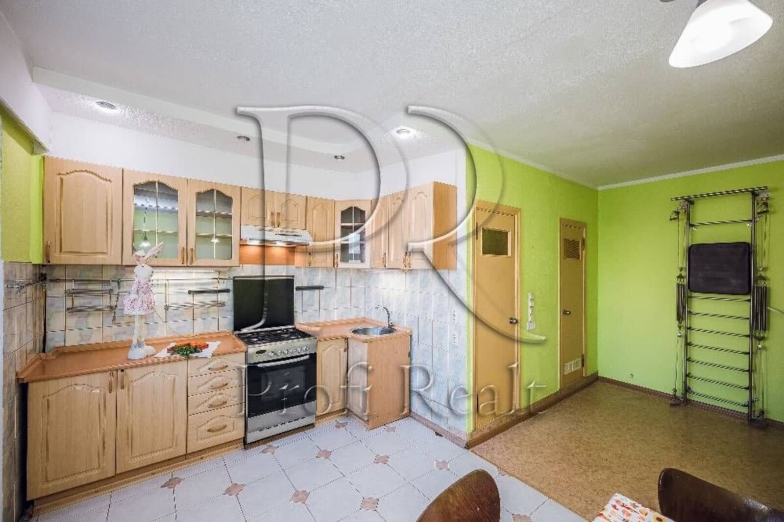 3-bedroom apartment in Kyiv Darnytskyy