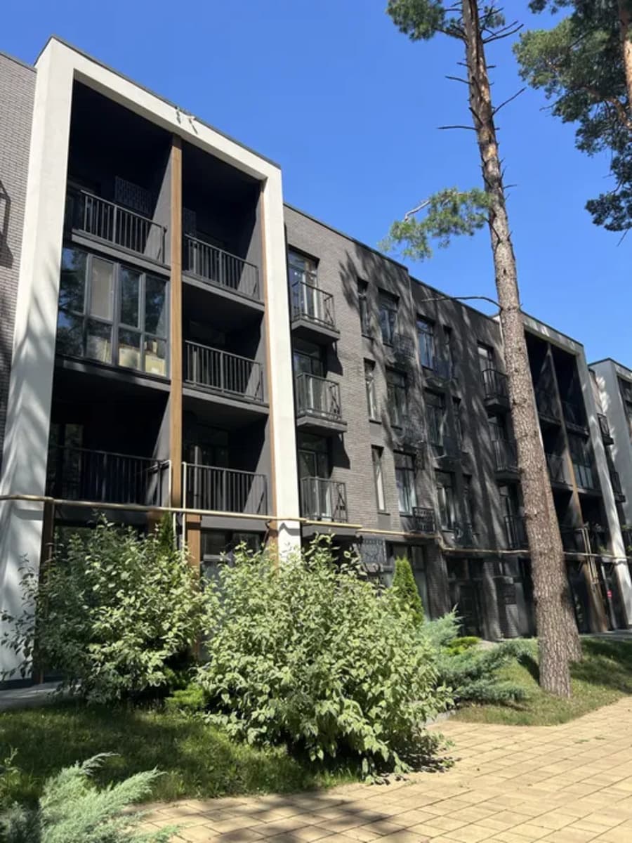 1-bedroom apartment in city