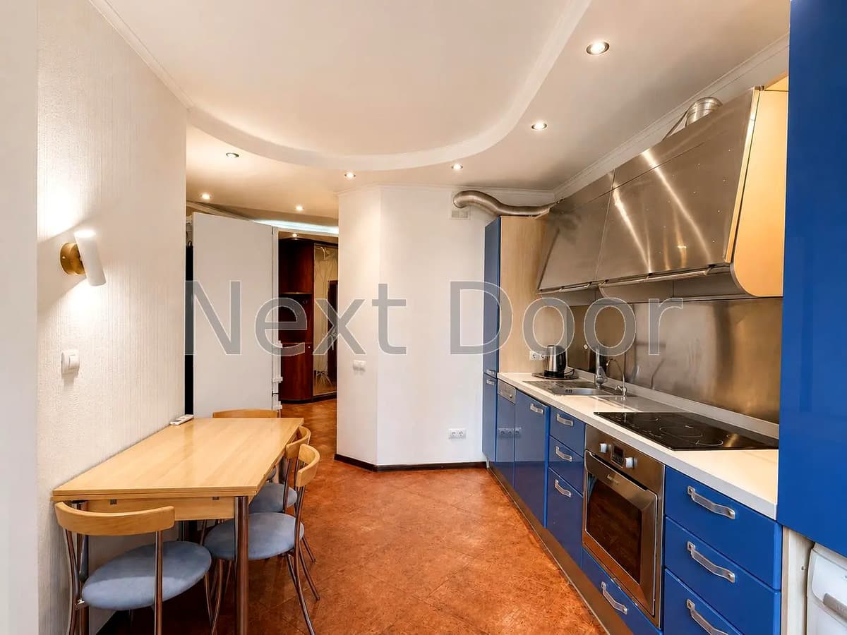 3-bedroom apartment in Kyiv Darnytskyy