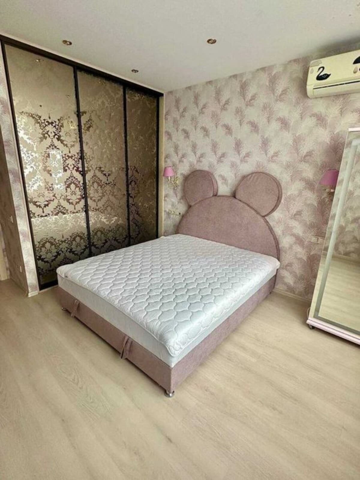 2-bedroom apartment in Kyiv Darnytskyy