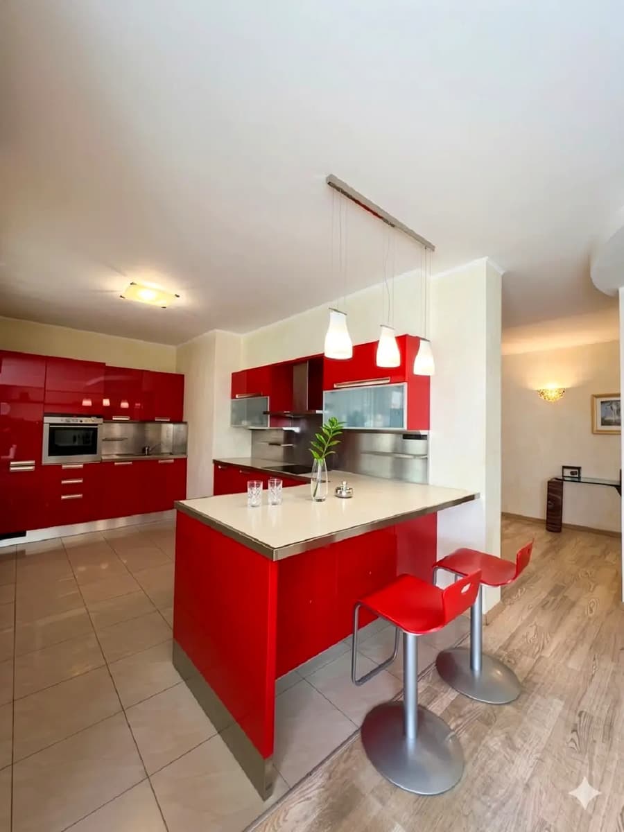 3-bedroom apartment in Kyiv Darnytskyy