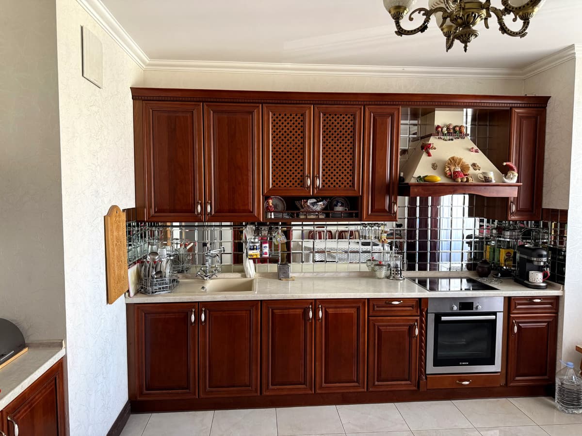 3-bedroom apartment in Kyiv Darnytskyy