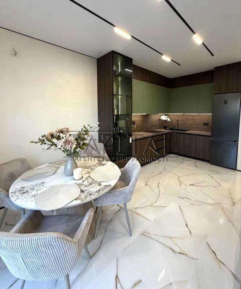 5-bedroom apartment in city