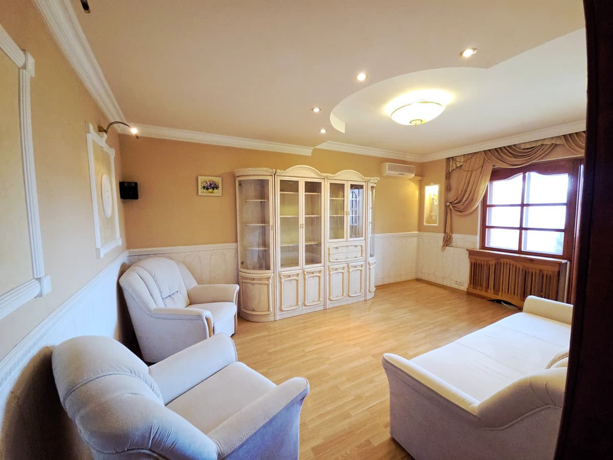 3-bedroom apartment in Kyiv Podolskyy