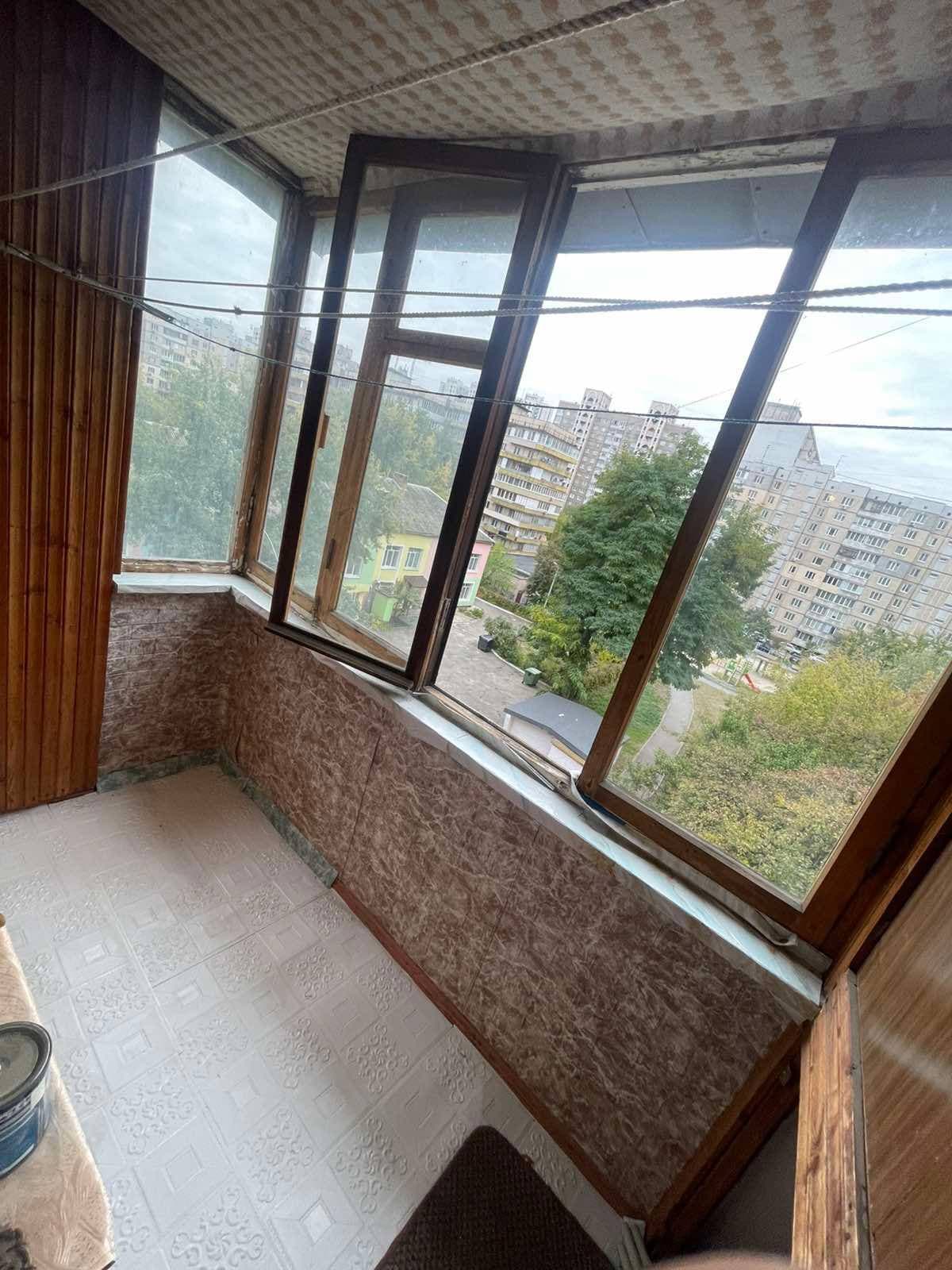 3-bedroom apartment in Kyiv Darnytskyy