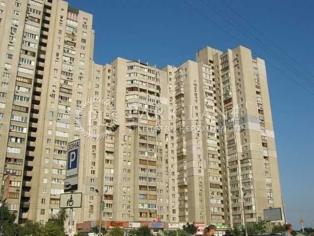 3-bedroom apartment in Kyiv Darnytskyy