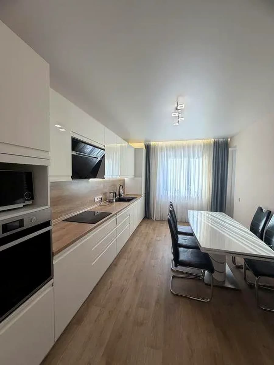 3-bedroom apartment in Kyiv Darnytskyy