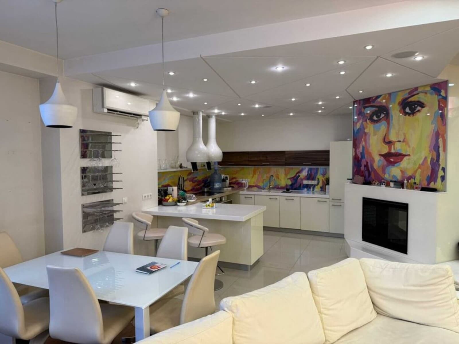 3-bedroom apartment in Kyiv Pecherskyy