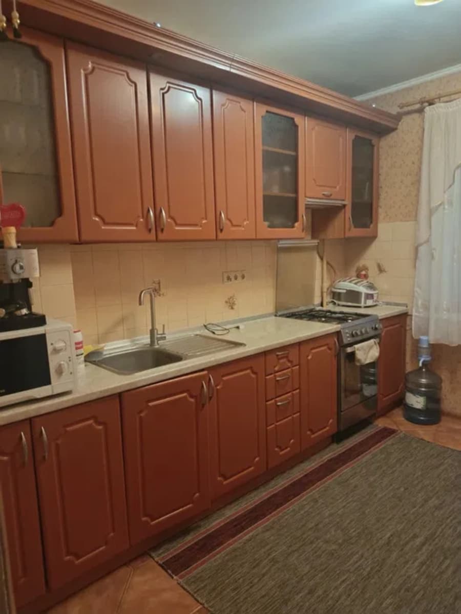 Будинок в місті район